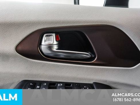 Used 2023 Chrysler Voyager LX FWD image 47