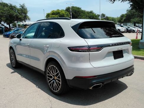 Used 2021 Porsche Cayenne E-Hybrid w/ Premium Package AWD/4WD image 13