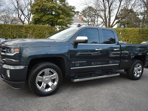 Used 2017 Chevrolet Silverado 1500 LTZ Z71 w/ LTZ Plus Package image 2