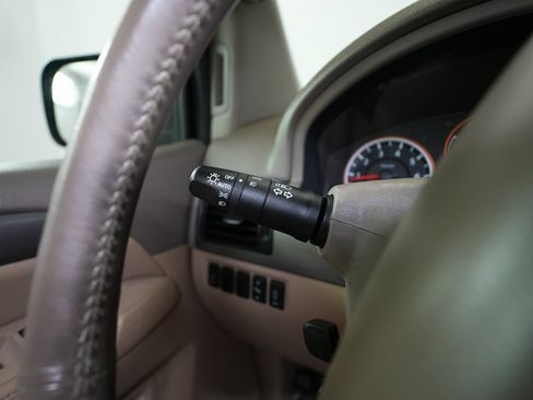 Used 2014 Nissan Armada SV image 32