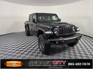 New 2025 Jeep Gladiator Mojave video 1