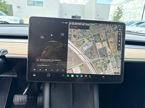 Used 2021 Tesla Model Y Long Range AWD/4WD image 12
