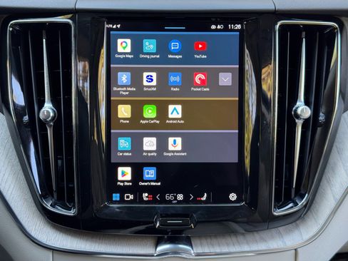 Used 2023 Volvo XC60 T8 Plus w/ Climate Package image 26