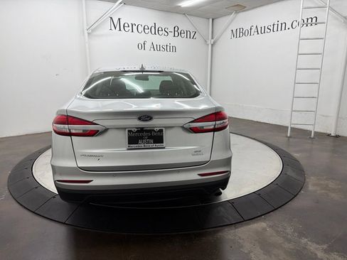 Used 2019 Ford Fusion SE FWD image 6