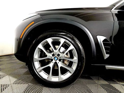 Certified 2024 BMW X5 xDrive40i w/ Premium Package AWD/4WD image 8