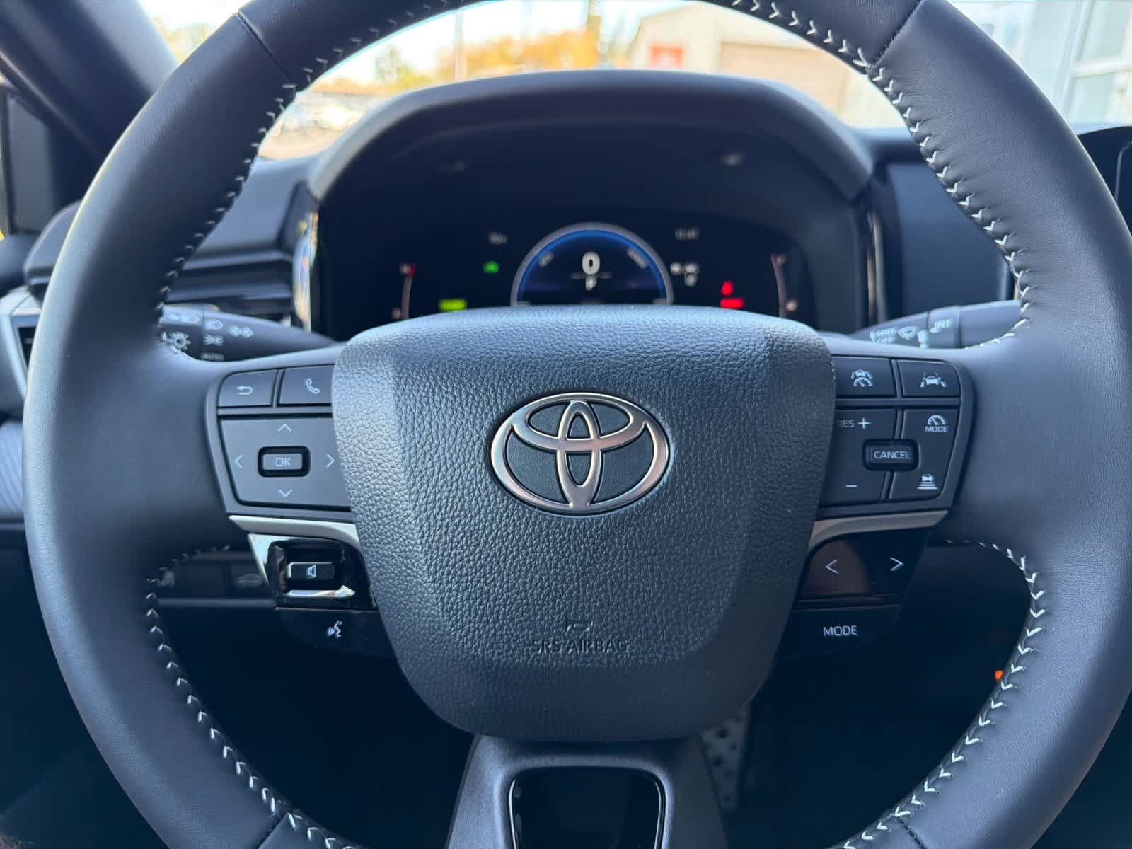 Used 2026 Toyota Camry SE w/ Convenience Package FWD image 24