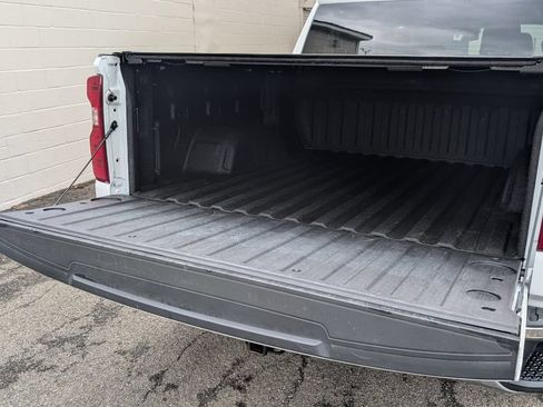 Used 2024 Chevrolet Silverado 1500 LT AWD/4WD image 21