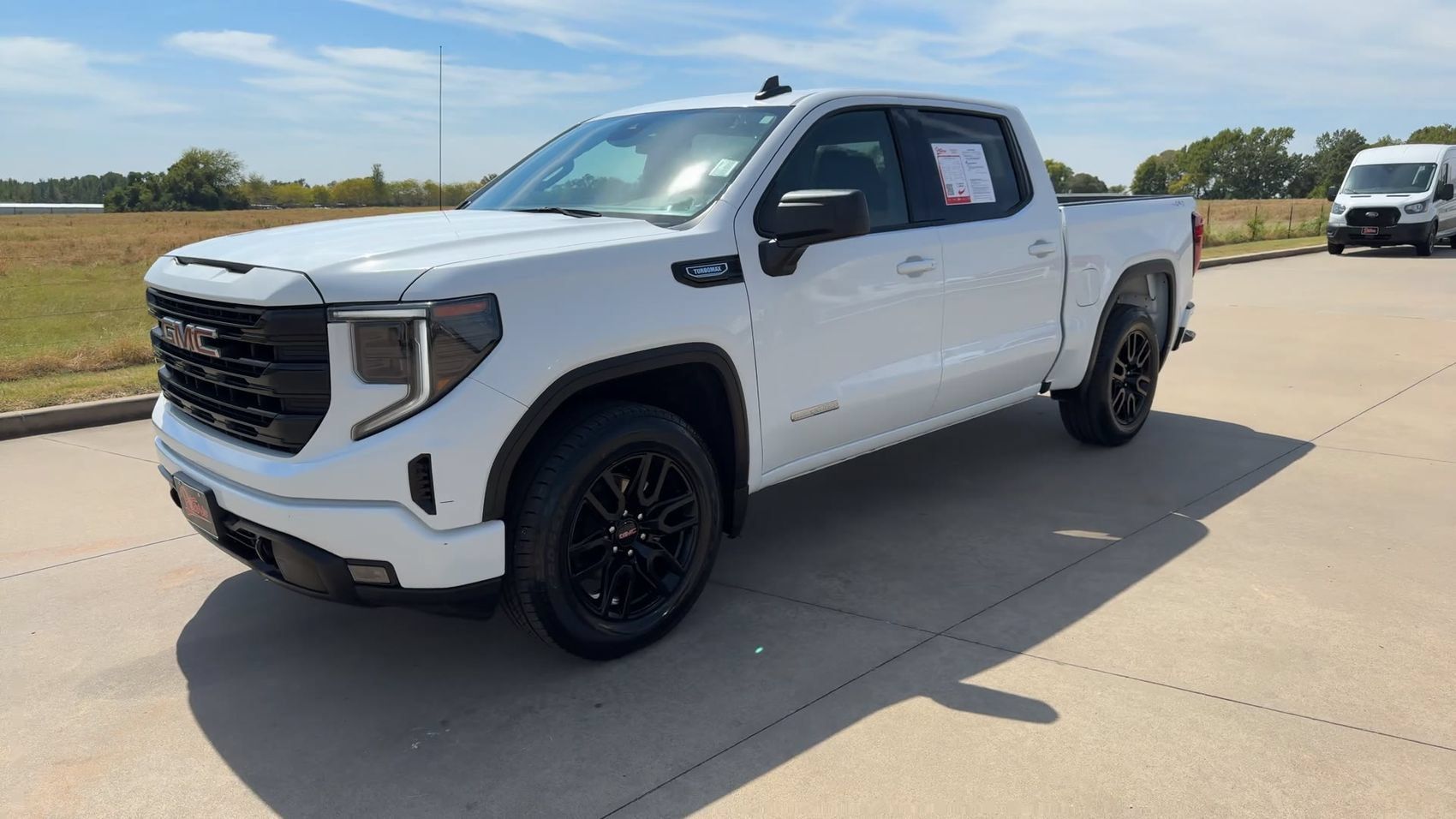 Used 2024 GMC Sierra 1500 Elevation AWD/4WD image 4