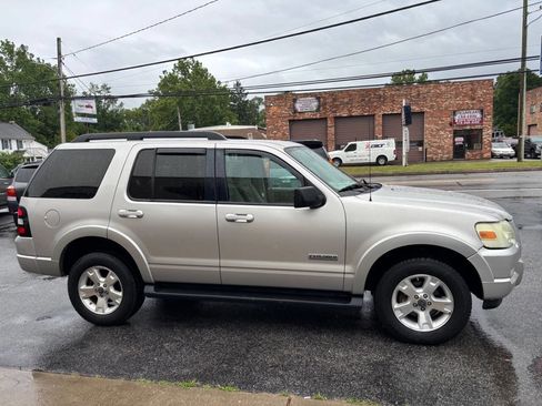 Used 2007 Ford Explorer XLT AWD/4WD image 4