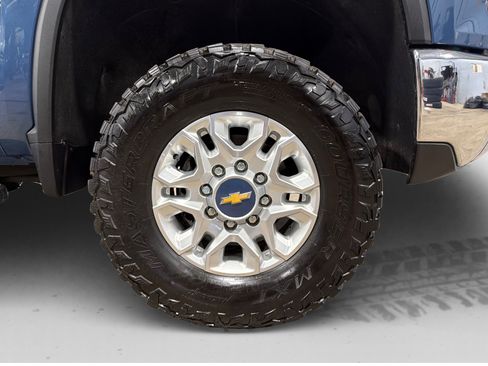Used 2024 Chevrolet Silverado 2500 LT w/ Convenience Package AWD/4WD image 50