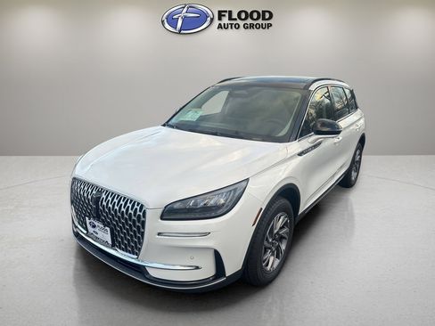 New 2026 Lincoln Corsair Premiere image 3