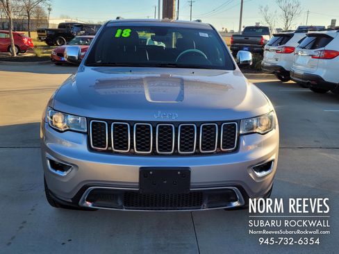 Used 2018 Jeep Grand Cherokee Limited image 2