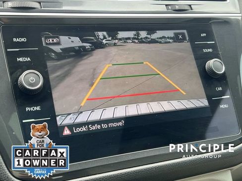Certified 2023 Volkswagen Tiguan SE w/ Panoramic Sunroof Package FWD image 25