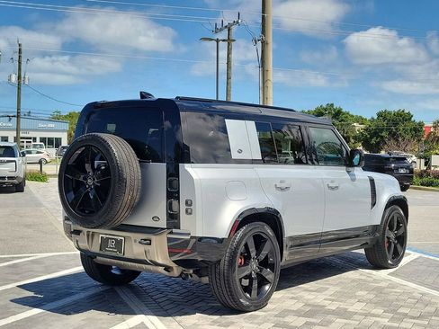 Used 2021 Land Rover Defender 110 X image 5