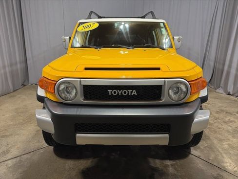 Used 2007 Toyota FJ Cruiser 4WD image 2