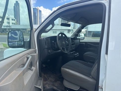Used 2023 Chevrolet Express 2500 w/ Driver Convenience Package image 10