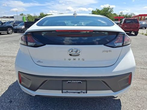 Used 2020 Hyundai Ioniq SE FWD image 4