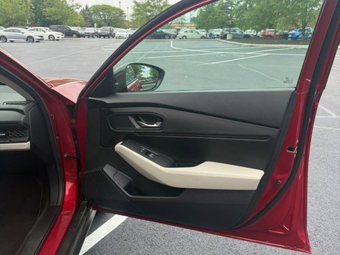 Certified 2025 Honda Accord SE image 27