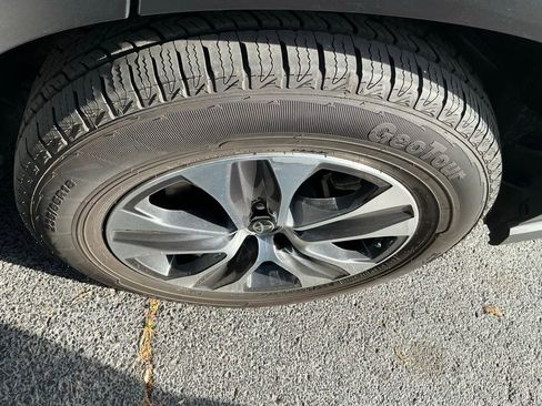 Used 2022 Toyota Highlander XLE image 8