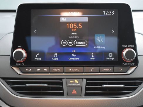 New 2025 Nissan Altima 2.5 SR image 10