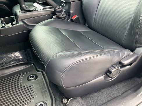 Used 2019 Toyota Tacoma TRD Sport image 16