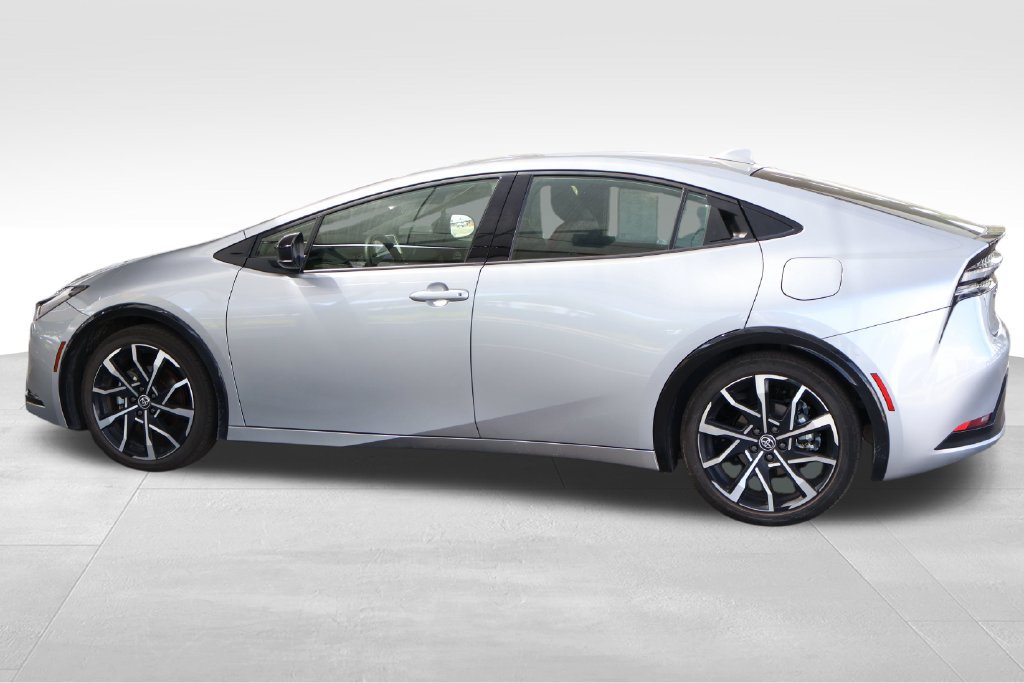 Certified 2024 Toyota Prius Prime FWD image 9