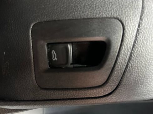 Used 2021 Volkswagen Atlas SEL AWD/4WD image 21