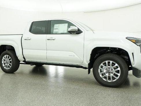 New 2026 Toyota Tacoma Limited AWD/4WD image 13