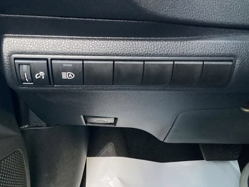 Used 2025 Toyota Corolla SE FWD image 19