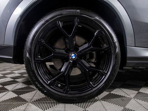 Used 2025 BMW X6 xDrive40i w/ Premium Package image 39