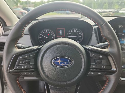 Used 2024 Subaru Crosstrek 2.5i Limited AWD/4WD image 19