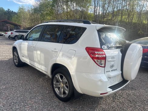 Used 2009 Toyota RAV4 Sport AWD/4WD image 3