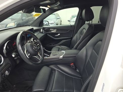 Used 2021 Mercedes-Benz GLC 300 4MATIC image 12