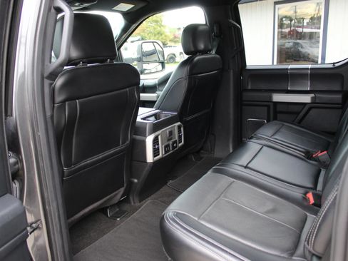 Used 2018 Ford F150 Lariat w/ Equipment Group 502A Luxury AWD/4WD image 21