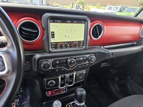 Certified 2022 Jeep Gladiator Rubicon image 14