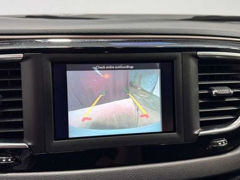 Used 2022 Chrysler Voyager LX FWD image 25