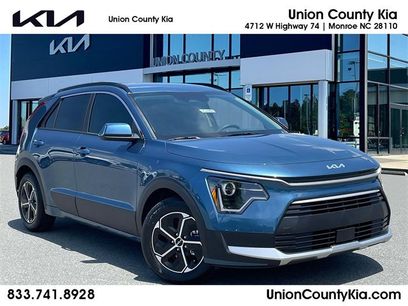 New 2025 Kia Niro EX