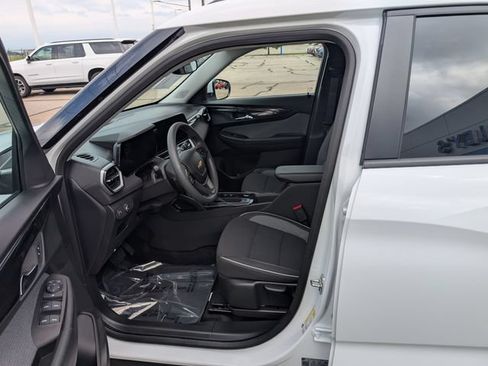 Used 2026 Chevrolet TrailBlazer LT FWD image 10