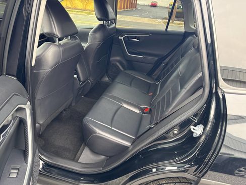 Used 2019 Toyota RAV4 Limited w/ Advanced Technology Package image 8