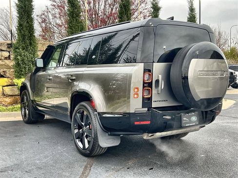 Used 2024 Land Rover Defender 130 X image 3