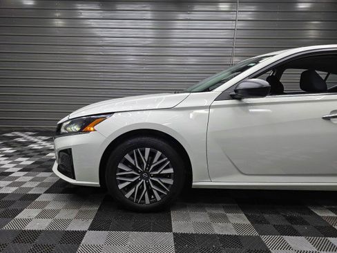 Used 2025 Nissan Altima 2.5 SV AWD/4WD image 36