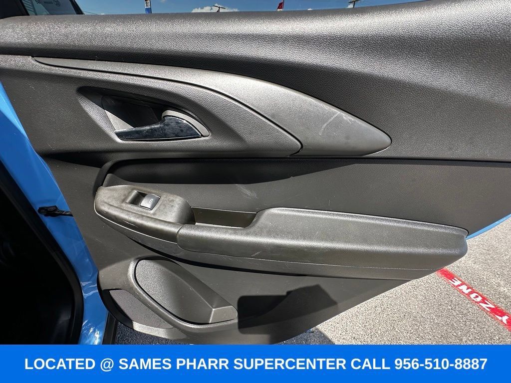 Used 2024 Chevrolet TrailBlazer LT w/ LT Cold Weather Package FWD image 27