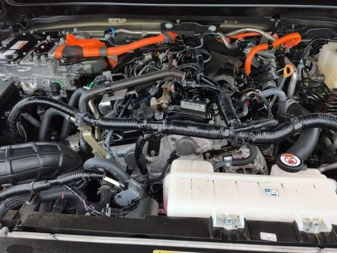 Certified 2025 Toyota Tacoma 4x4 Double Cab Hybrid image 31
