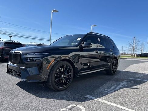 Used 2026 BMW X7 xDrive40i w/ M Sport Package image 4