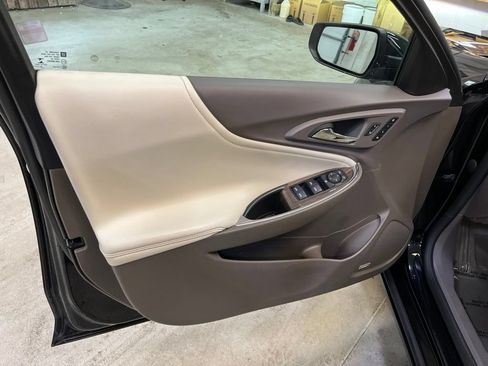Used 2024 Chevrolet Malibu LT FWD image 12