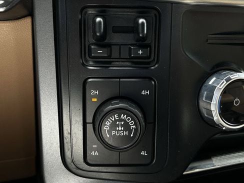 Used 2023 Ford F150 Lariat w/ Trailer Tow Package AWD/4WD image 20