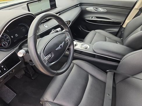 Used 2025 Genesis GV70 2.5T AWD/4WD image 16