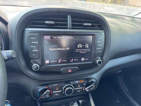 Certified 2023 Kia Soul LX FWD image 6