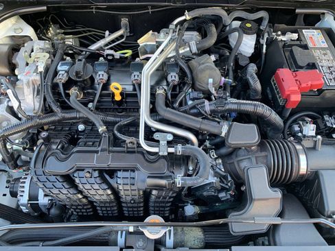 Used 2025 Nissan Altima 2.5 SV FWD image 33