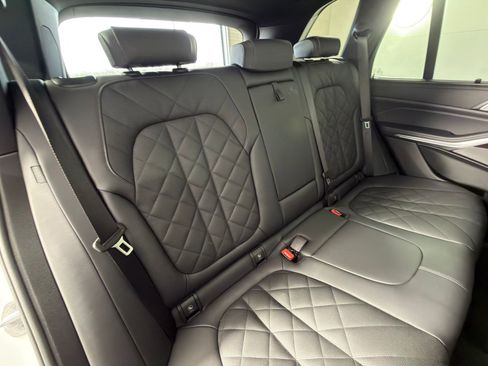 Used 2026 BMW X5 sDrive40i w/ Climate Comfort Package image 33